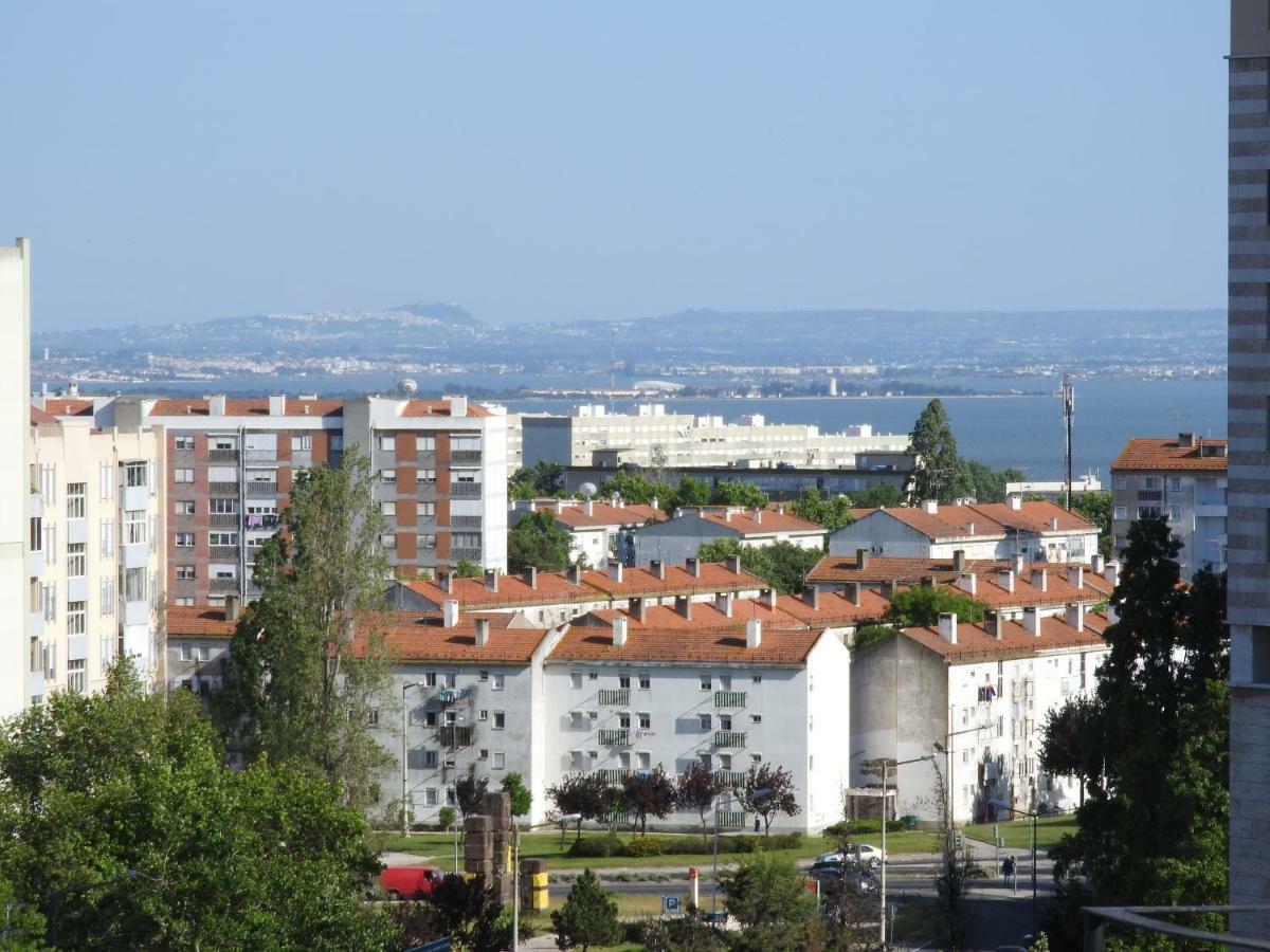 Lisbon Airport Hostel Exterior foto